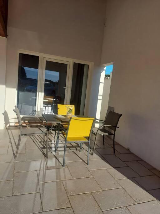 Studio Neuf Avec Acces Piscine Valergues Dış mekan fotoğraf