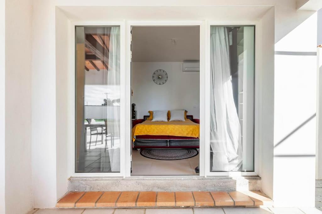 Studio Neuf Avec Acces Piscine Valergues Dış mekan fotoğraf