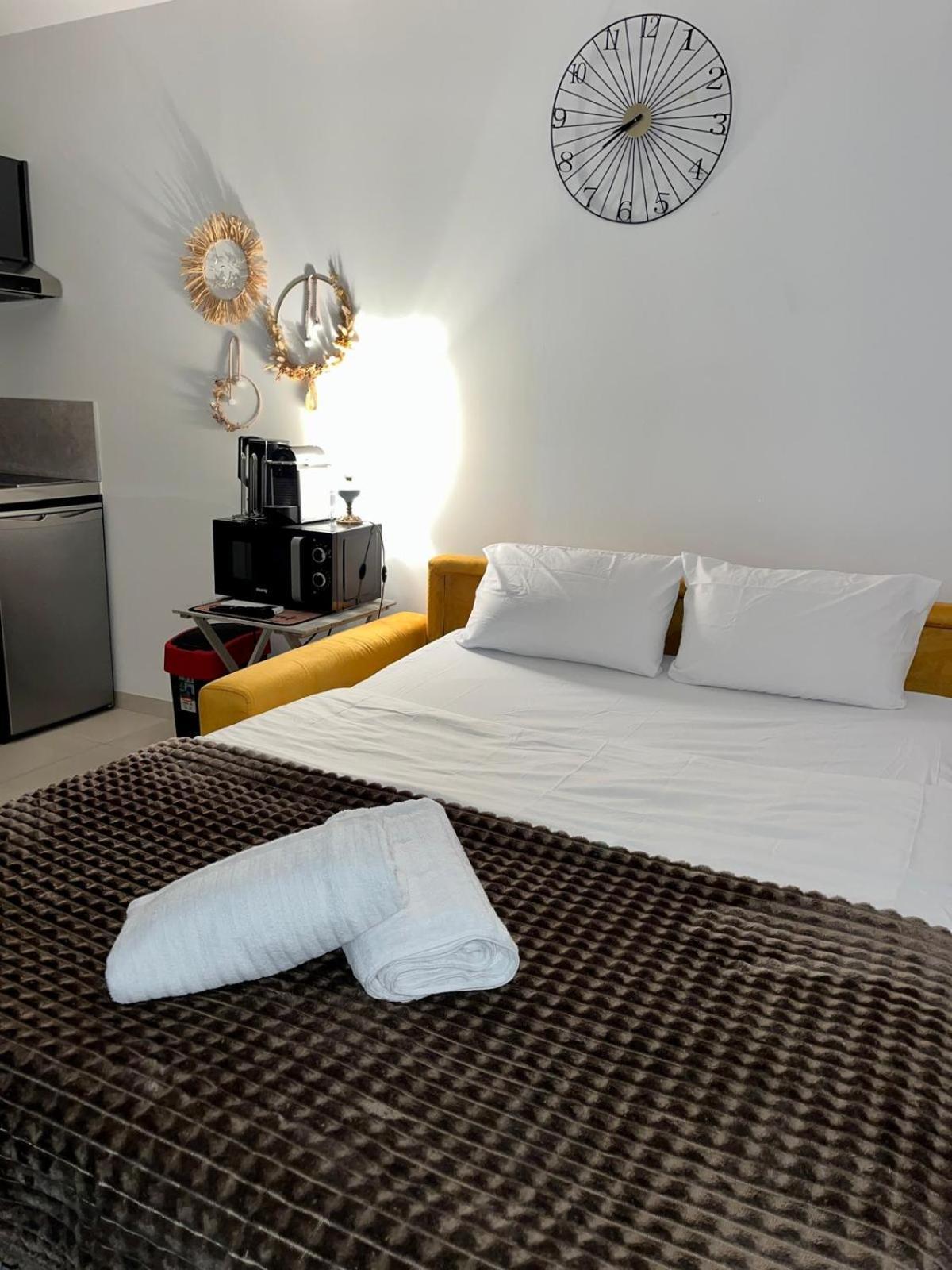 Studio Neuf Avec Acces Piscine Valergues Dış mekan fotoğraf