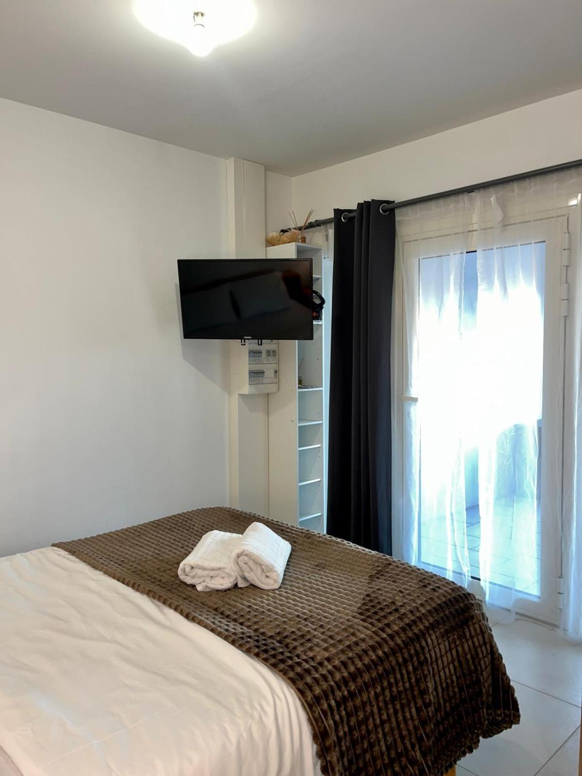 Studio Neuf Avec Acces Piscine Valergues Dış mekan fotoğraf